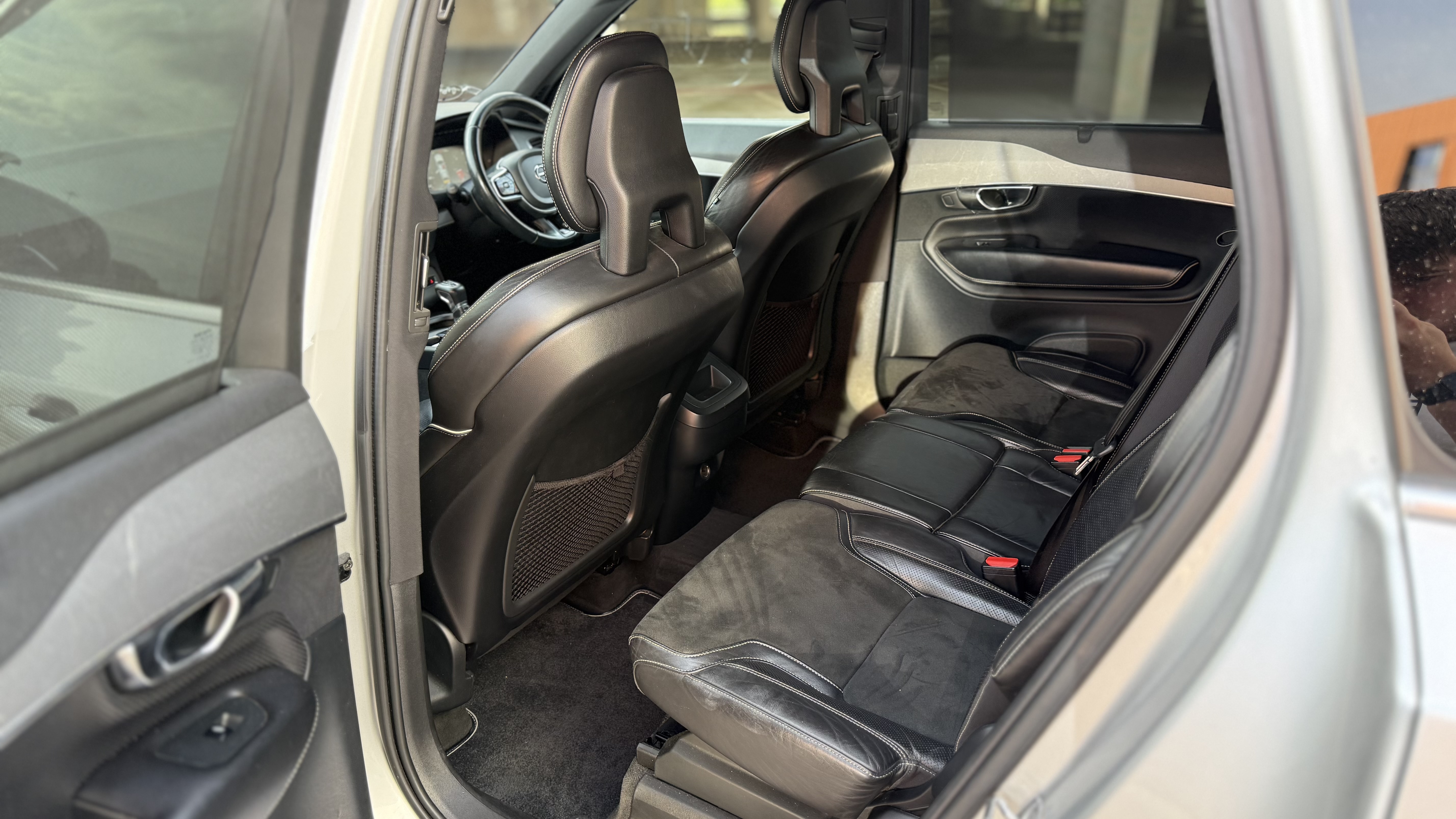 Volvo XC90 (2016) image 11