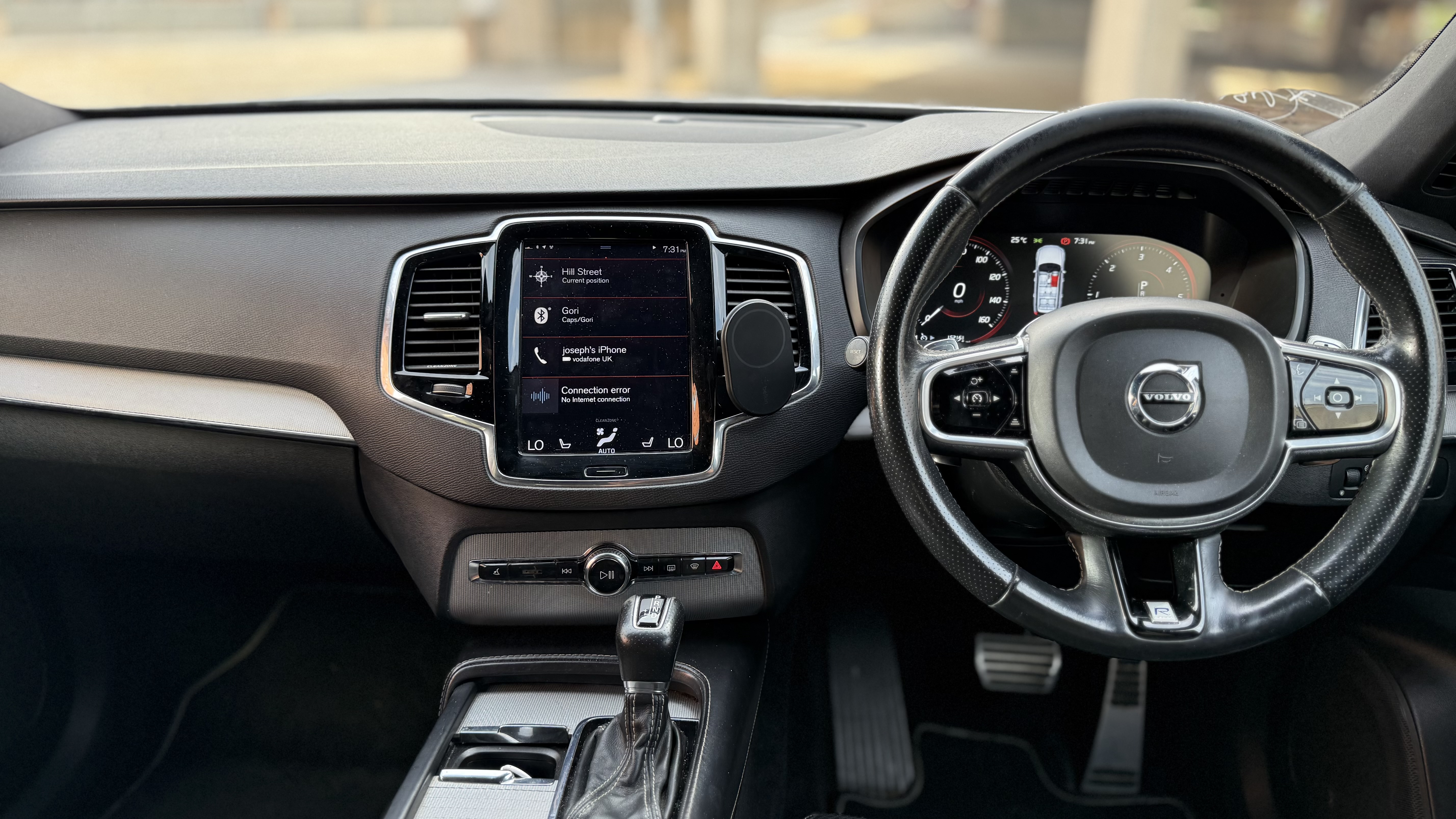 Volvo XC90 (2016) image 13