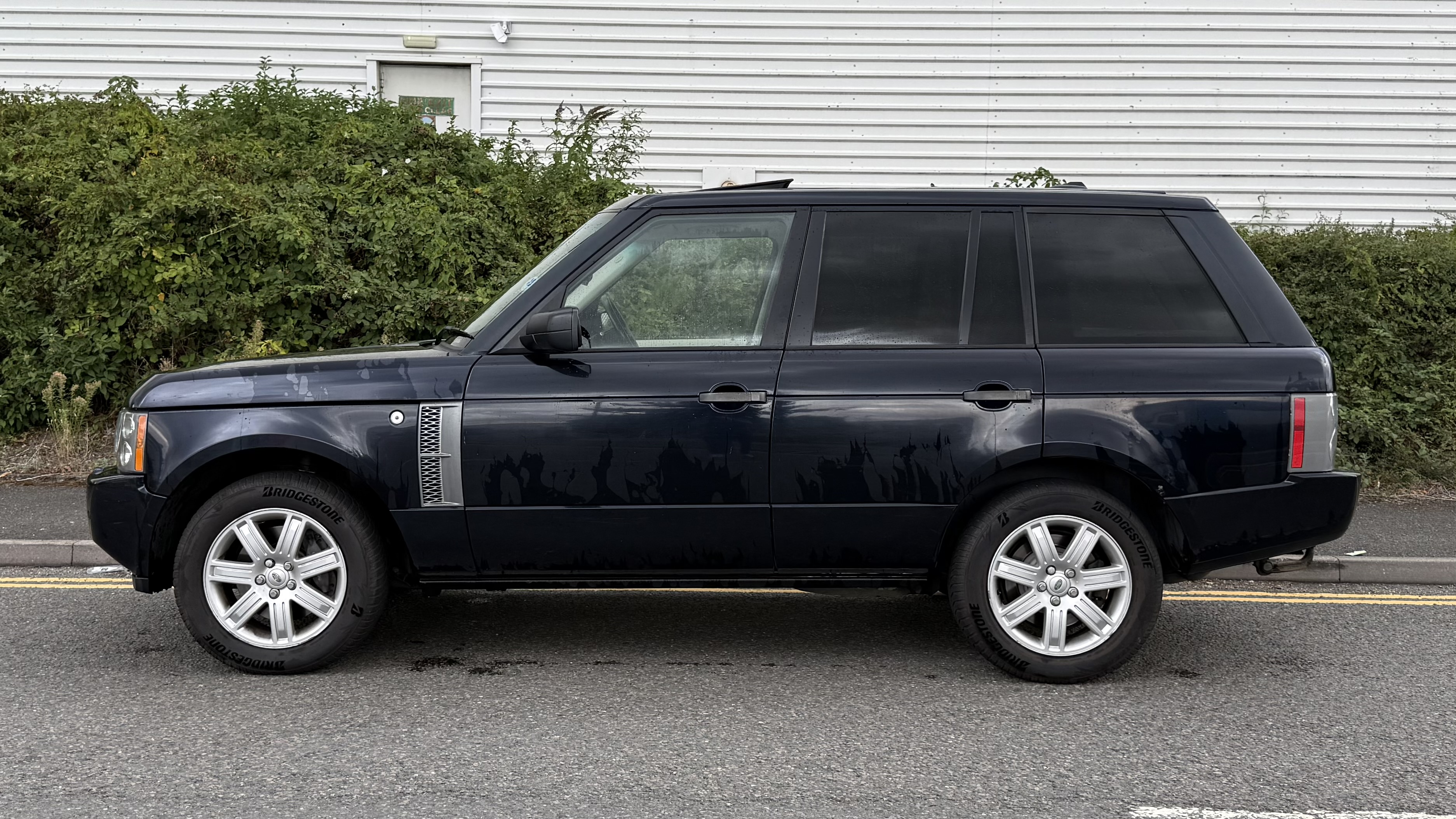 Land Rover Range Rover Vogue (2006) image 8