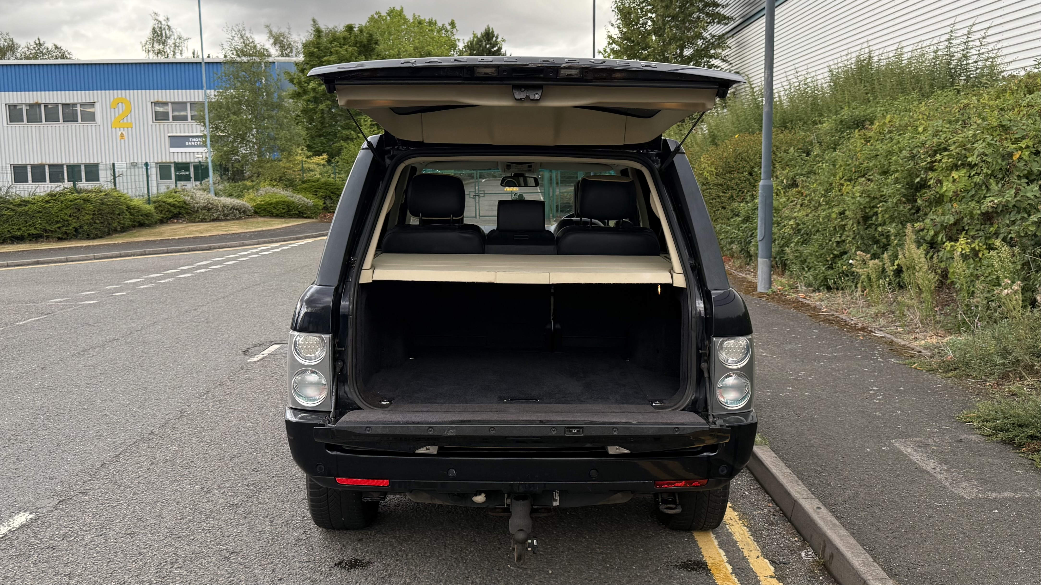 Land Rover Range Rover Vogue (2006) image 6