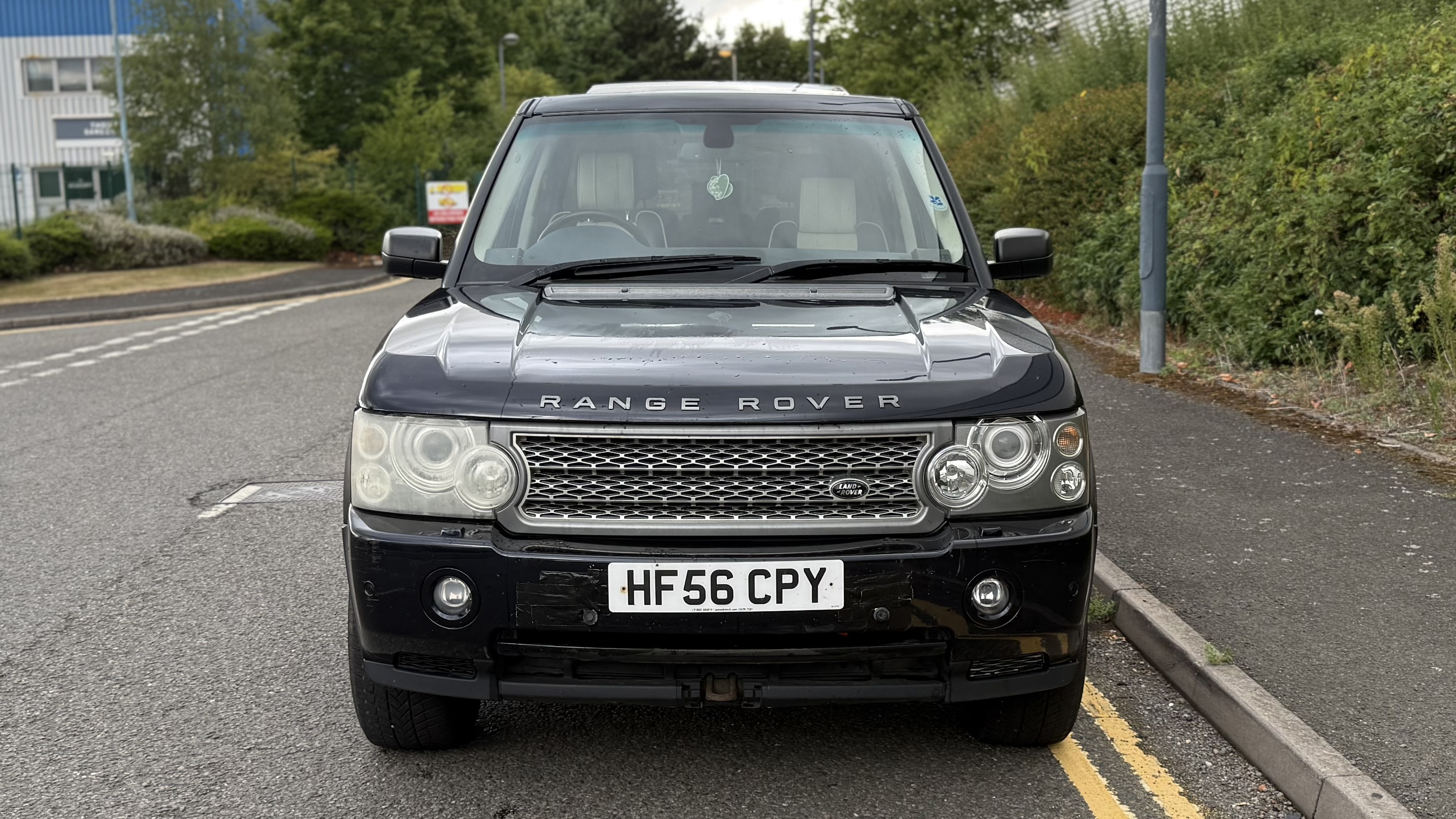 Land Rover Range Rover Vogue (2006) image 11