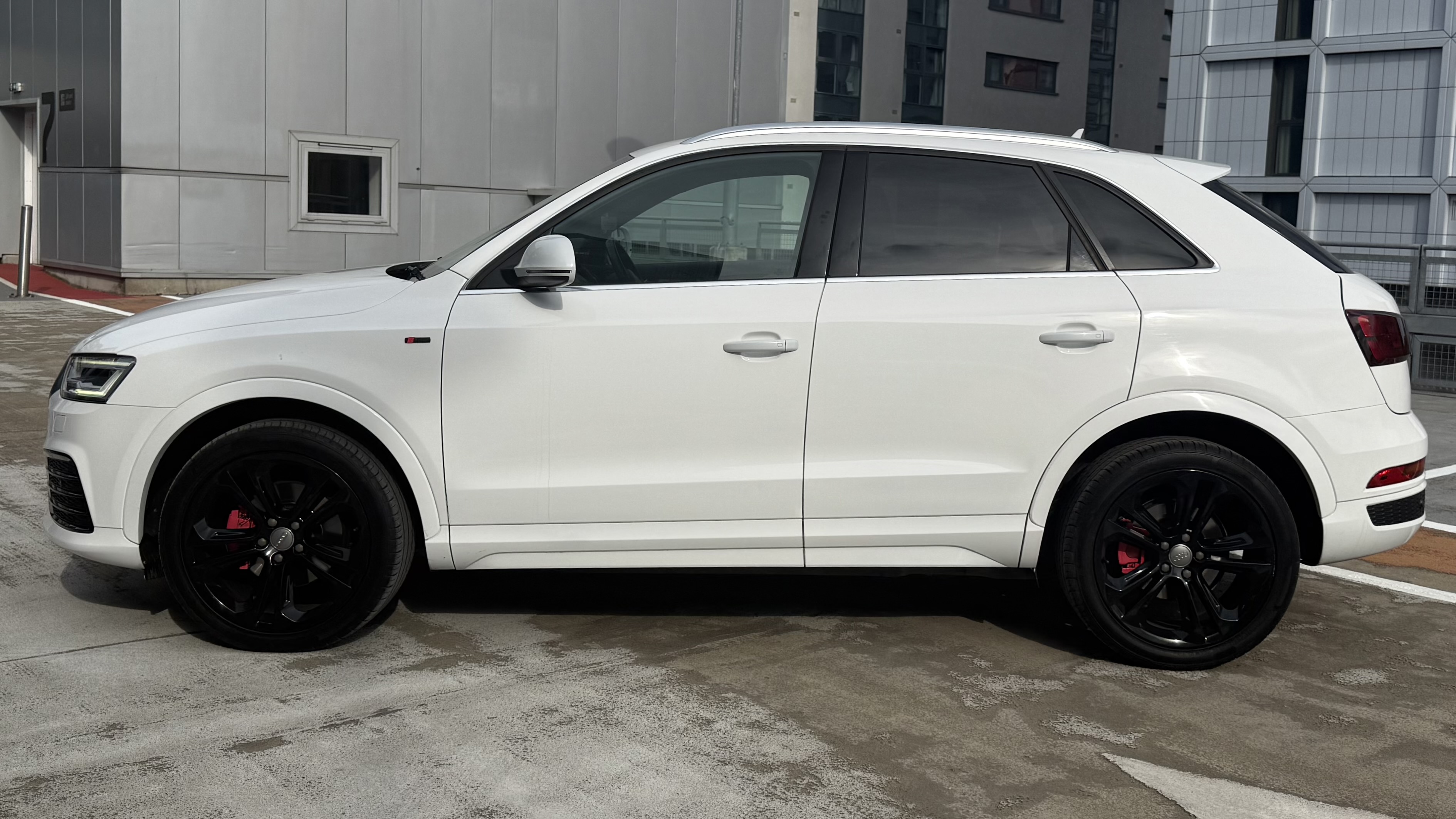 Audi Q3 (2016) image 8