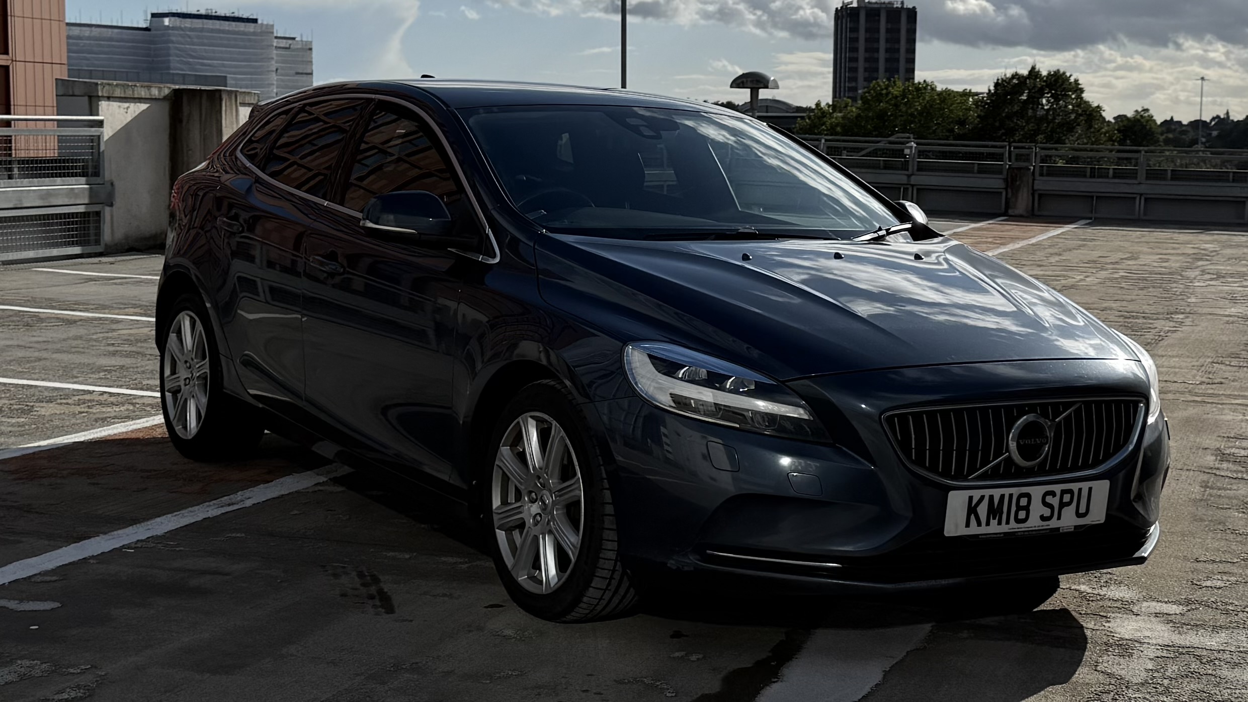 Volvo V40