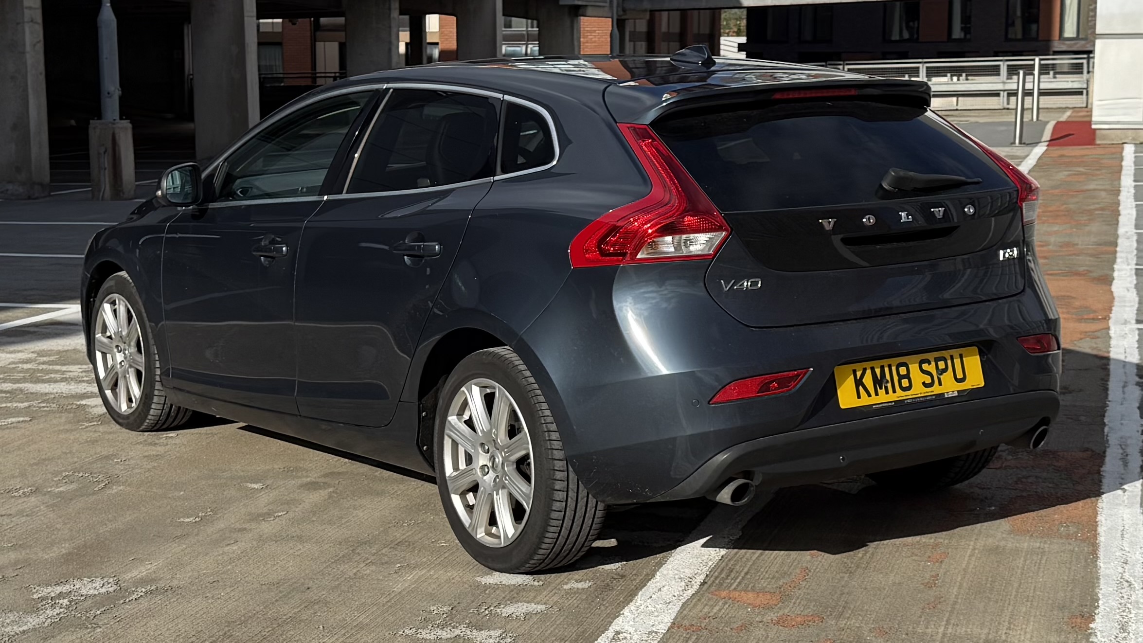 Volvo V40 (2018) image 6