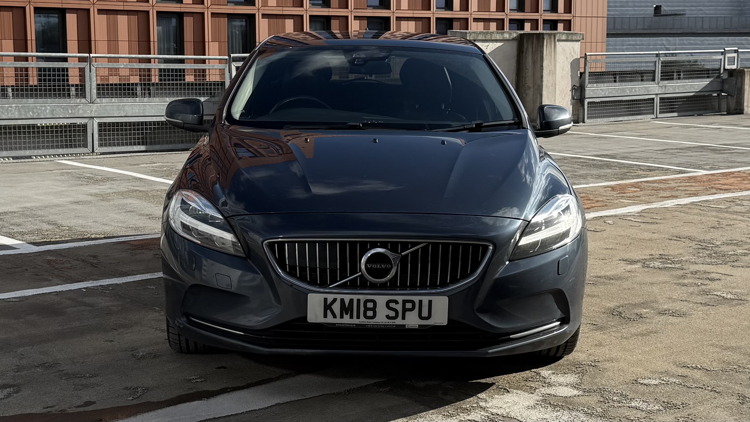 Volvo V40 (2018) image 9