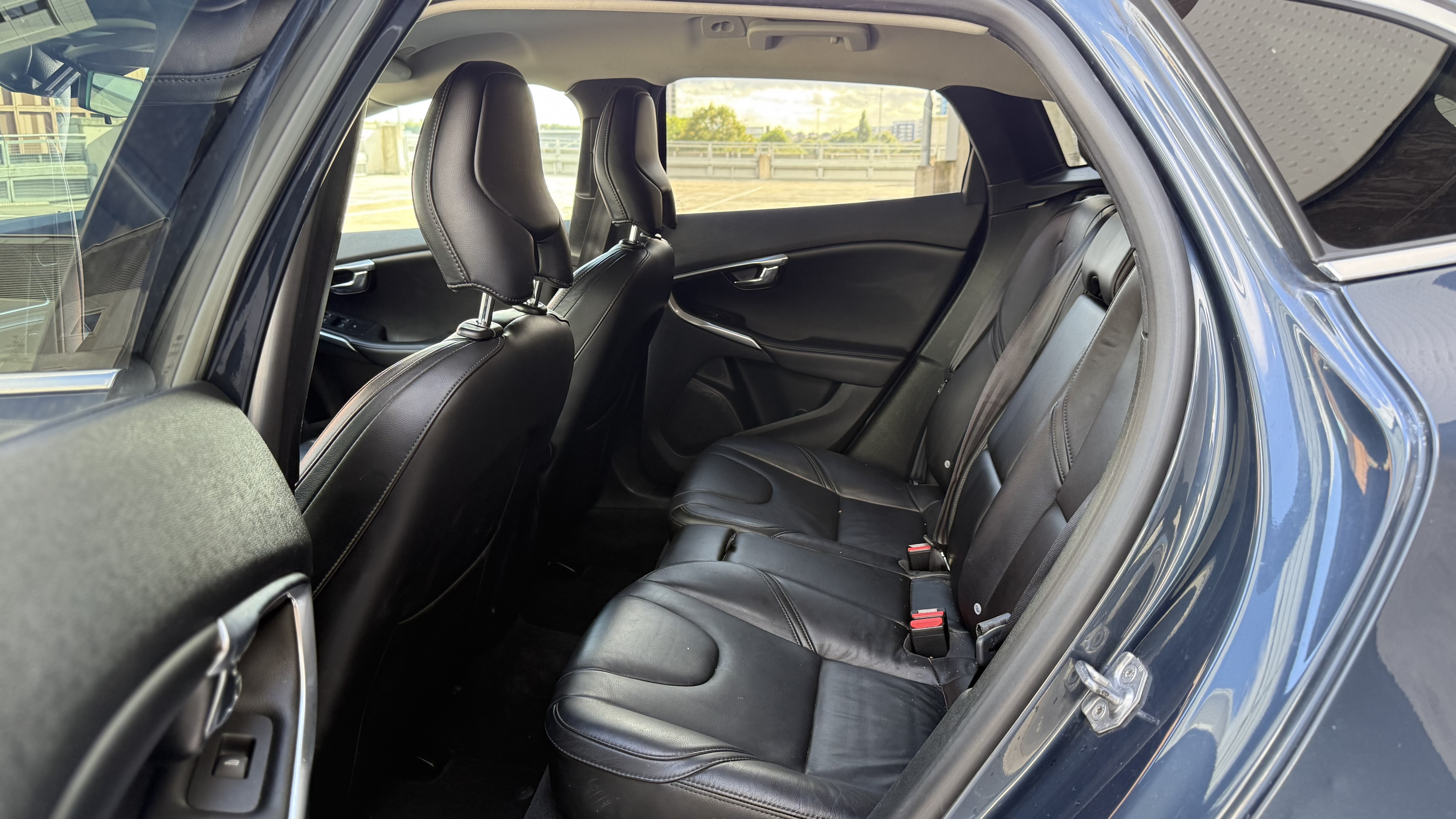 Volvo V40 (2018) image 12