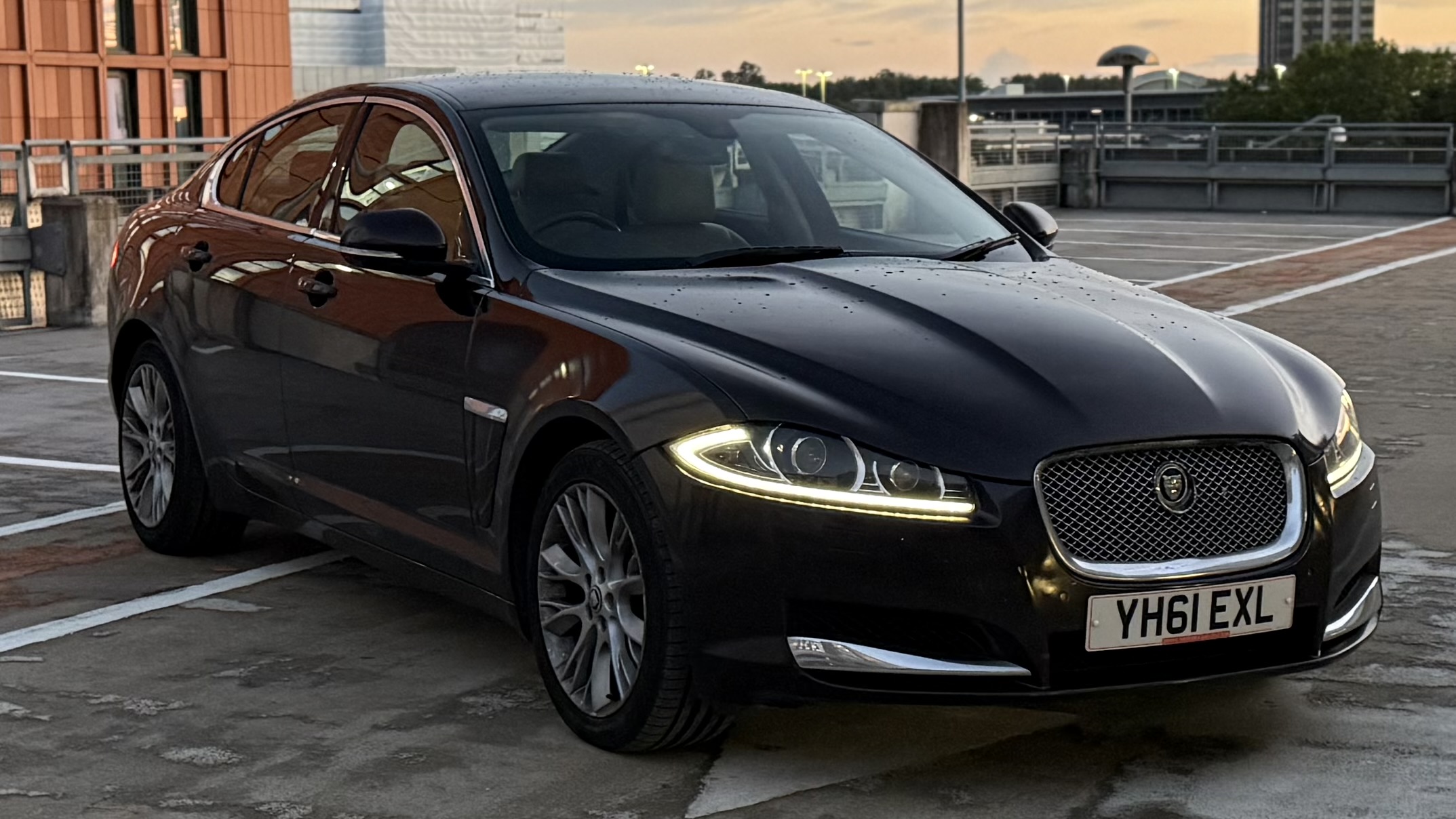 Jaguar XF