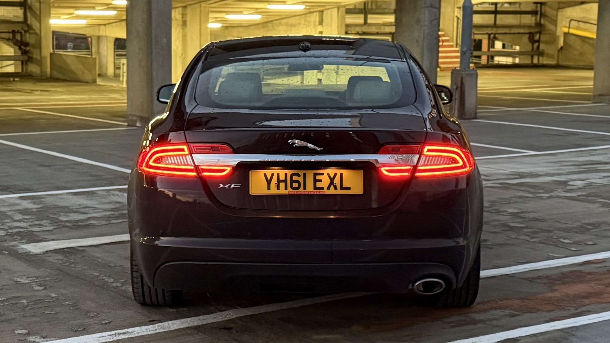 Jaguar XF (2011) image 3