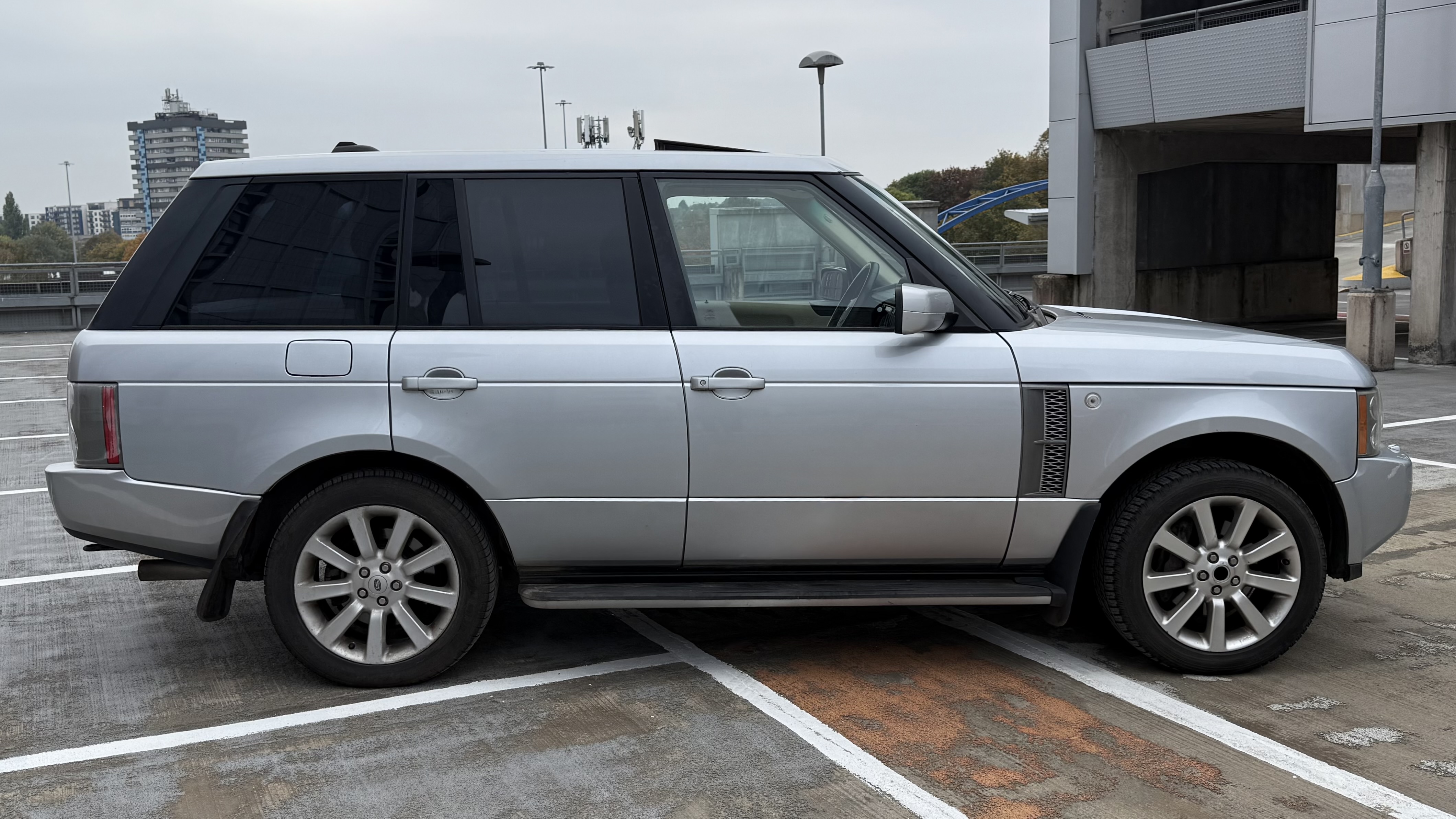 Land Rover Range Rover (2006) image 2