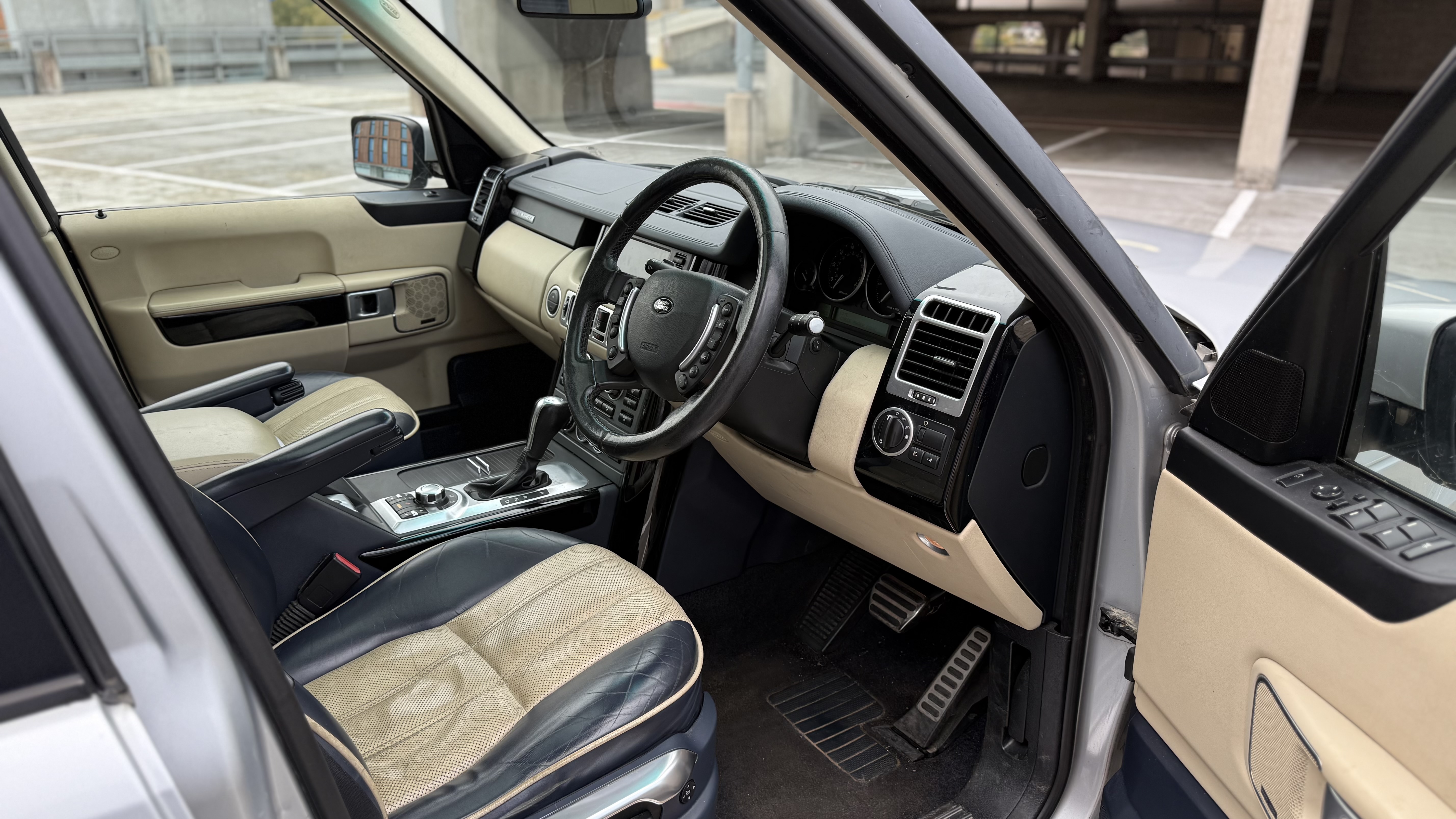 Land Rover Range Rover (2006) image 9