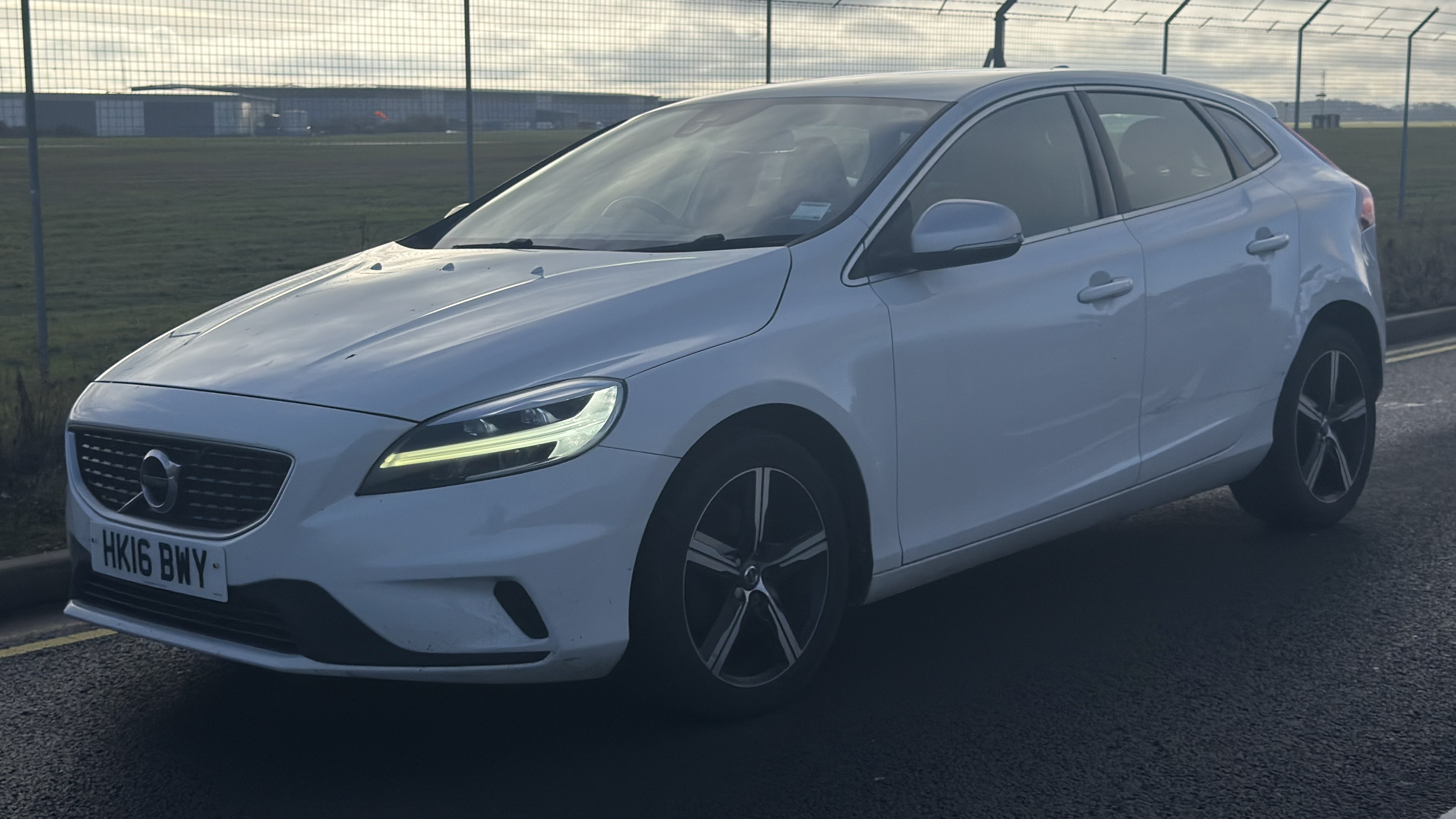 Volvo V40  2.0 D2 R-Design Euro 6 (s/s) 5dr (2016)