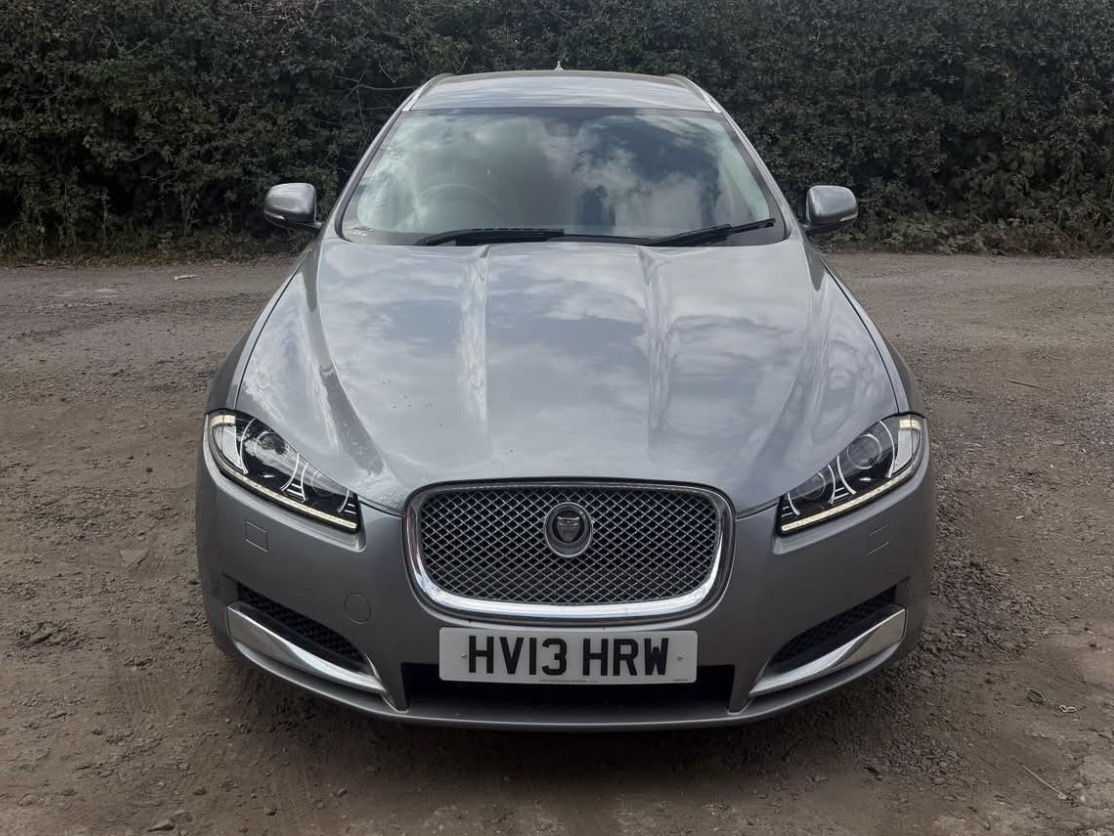 Jaguar XF 3.0d V6 Luxury Sportbrake Auto Euro 5 (s/s) 5dr (2013)