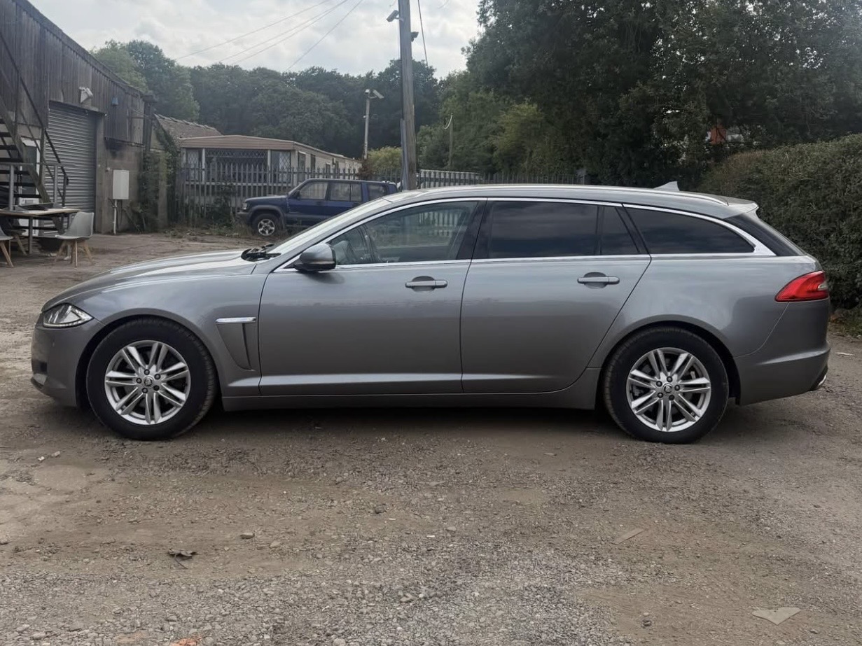 Jaguar XF 3.0d V6 Luxury Sportbrake Auto Euro 5 (s/s) 5dr (2013)