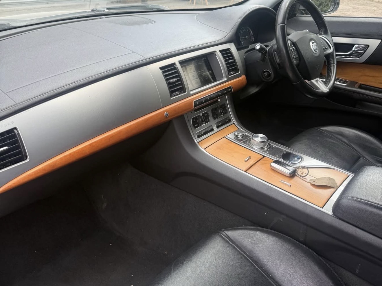 Jaguar XF 3.0d V6 Luxury Sportbrake Auto Euro 5 (s/s) 5dr (2013)