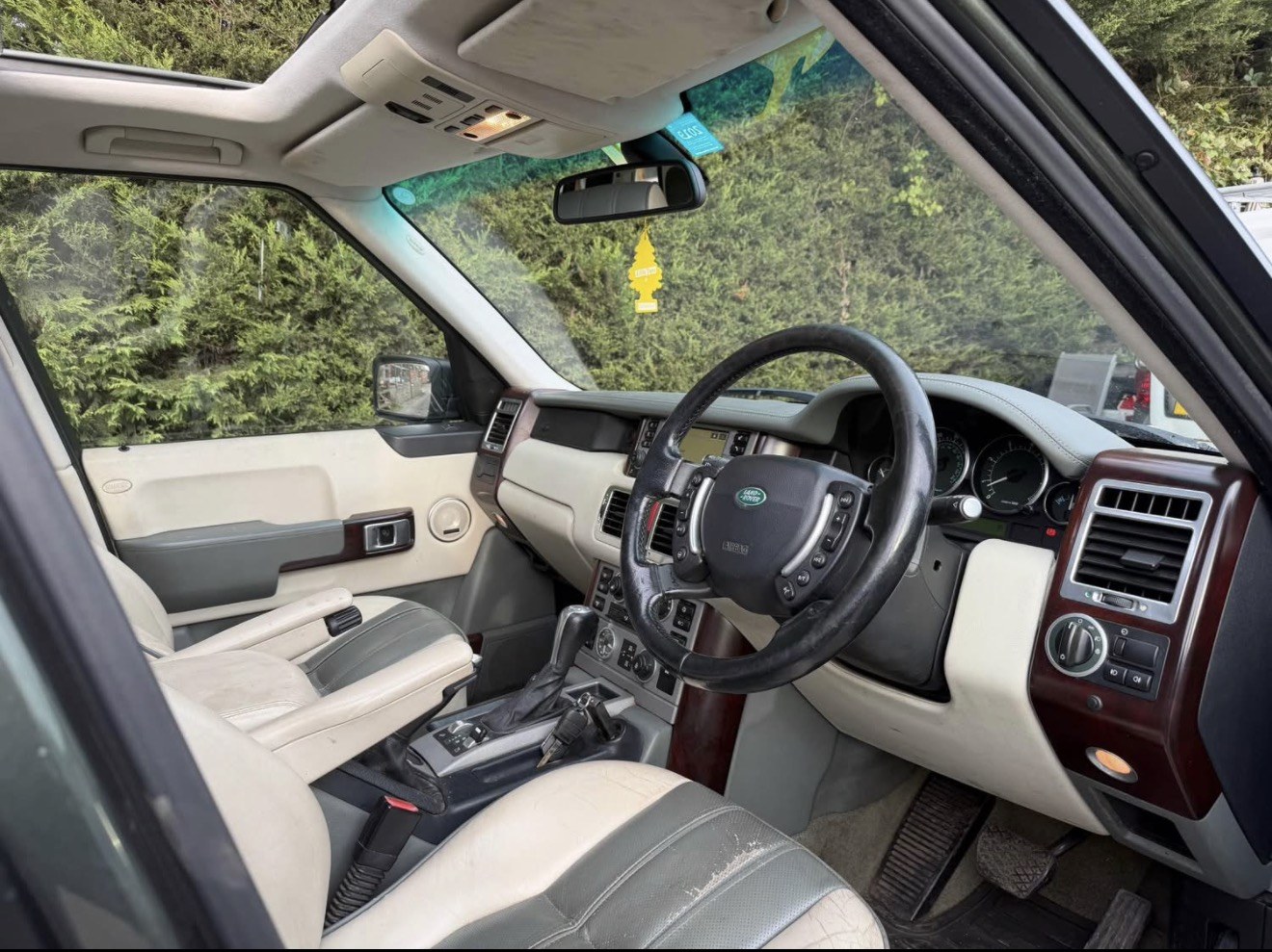 Land Rover Range Rover 4.4 V8 Vogue SE Station Wagon 5dr (2006) image 9