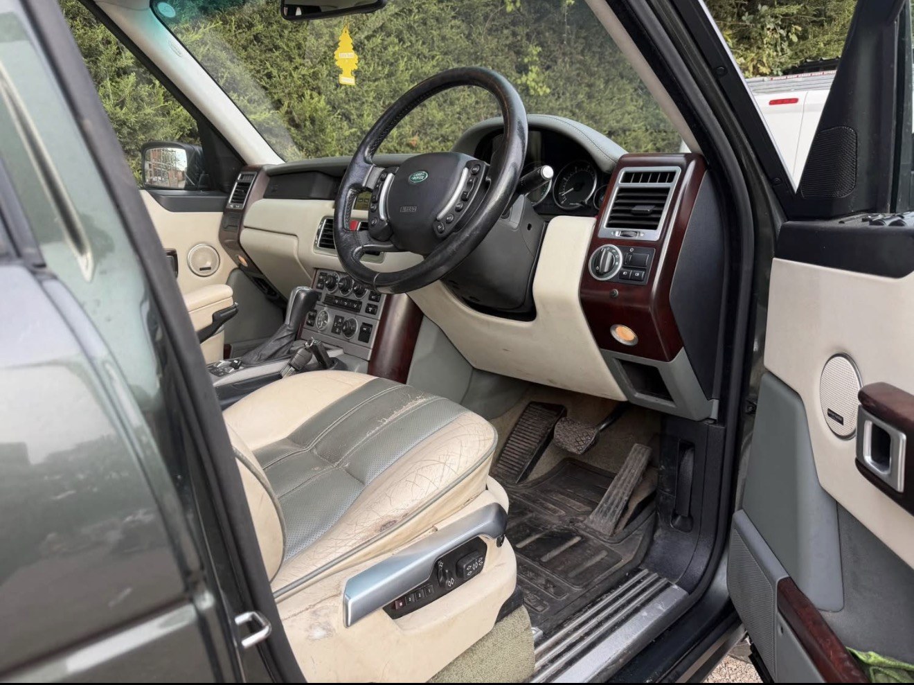 Land Rover Range Rover 4.4 V8 Vogue SE Station Wagon 5dr (2006) image 10