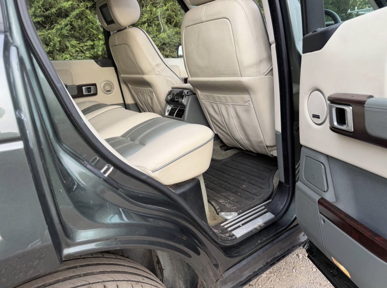 Land Rover Range Rover 4.4 V8 Vogue SE Station Wagon 5dr (2006) image 13