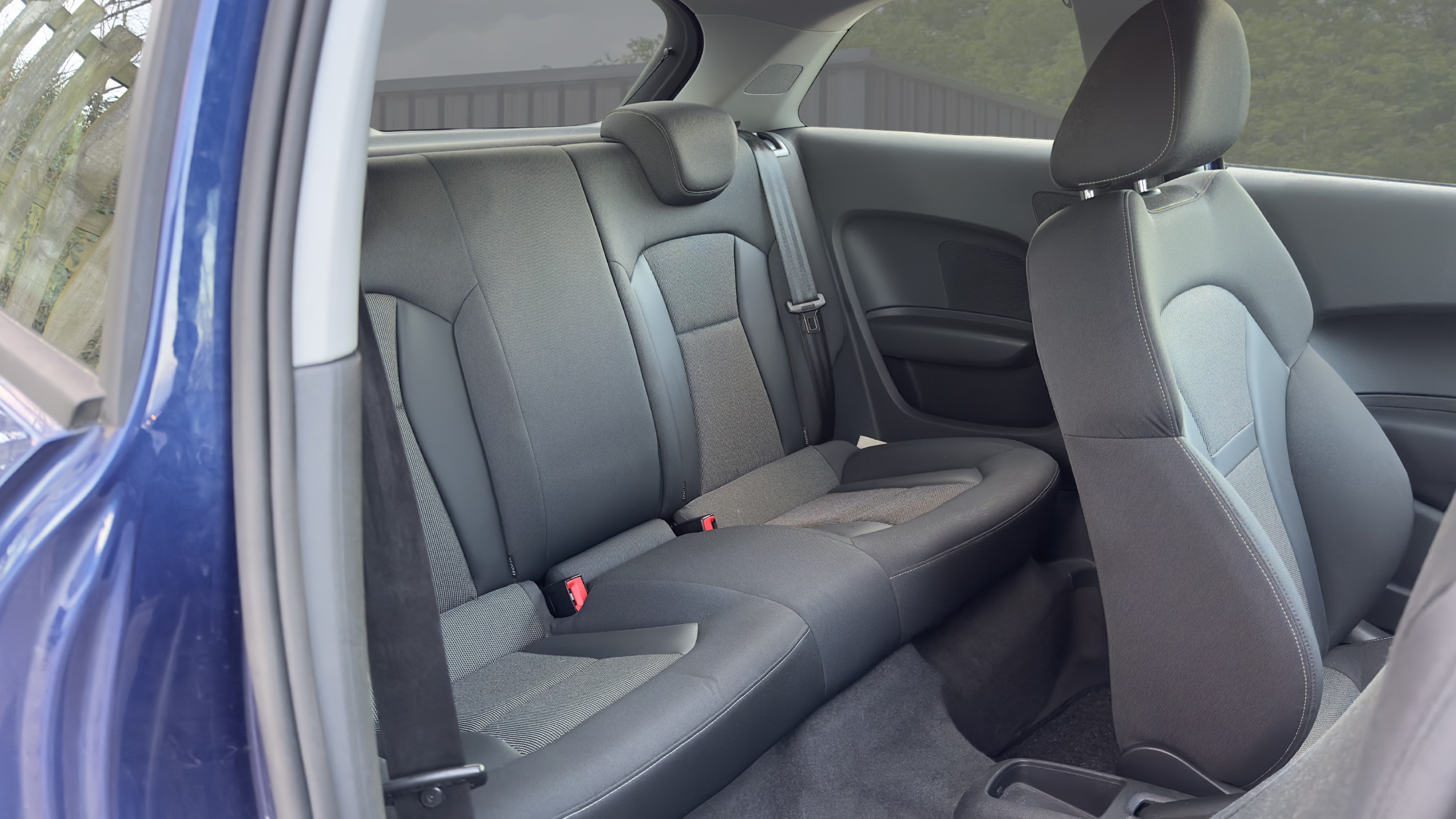 Audi A1 (2011) image 12