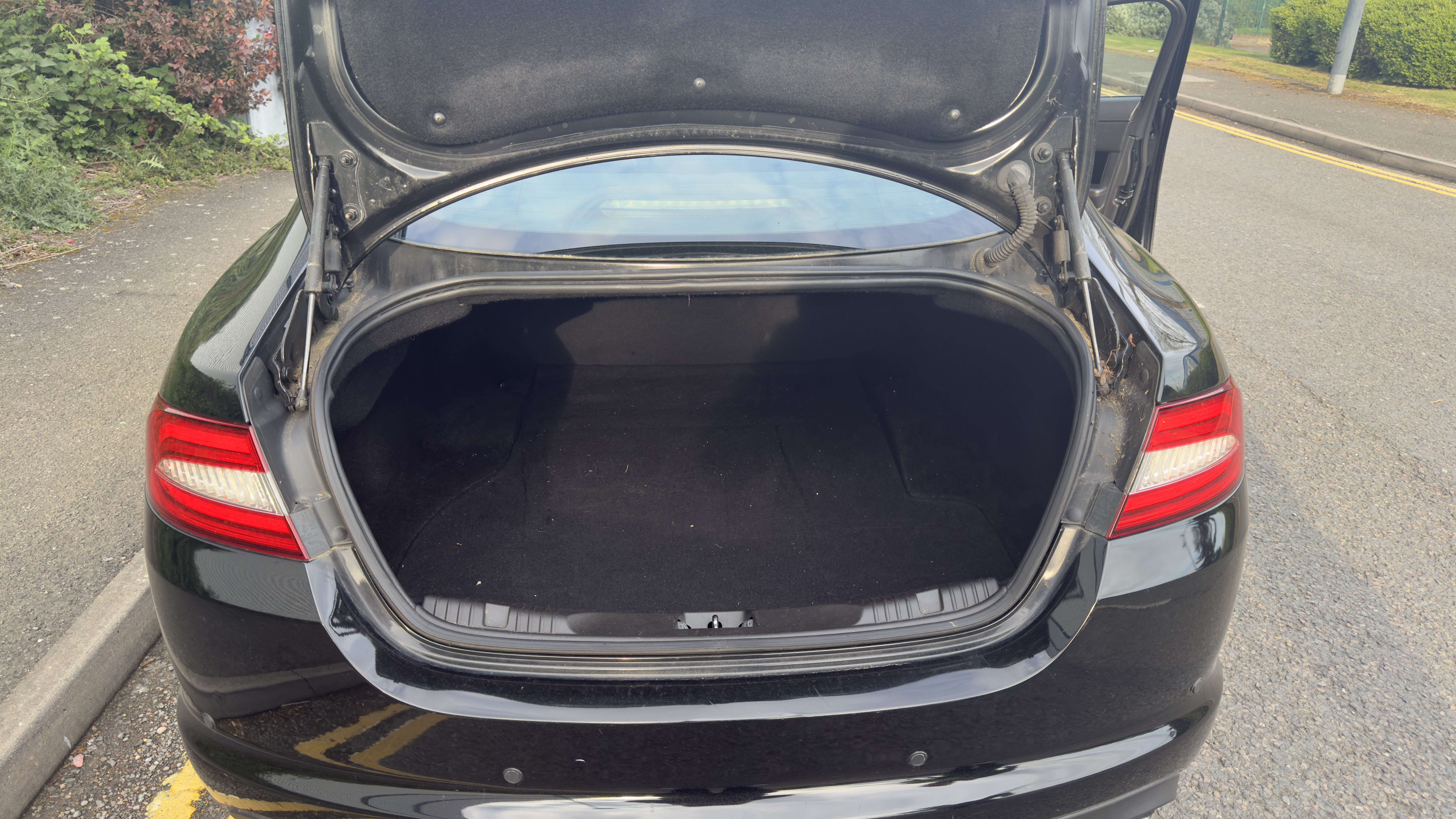 Jaguar XF (2013) image 5