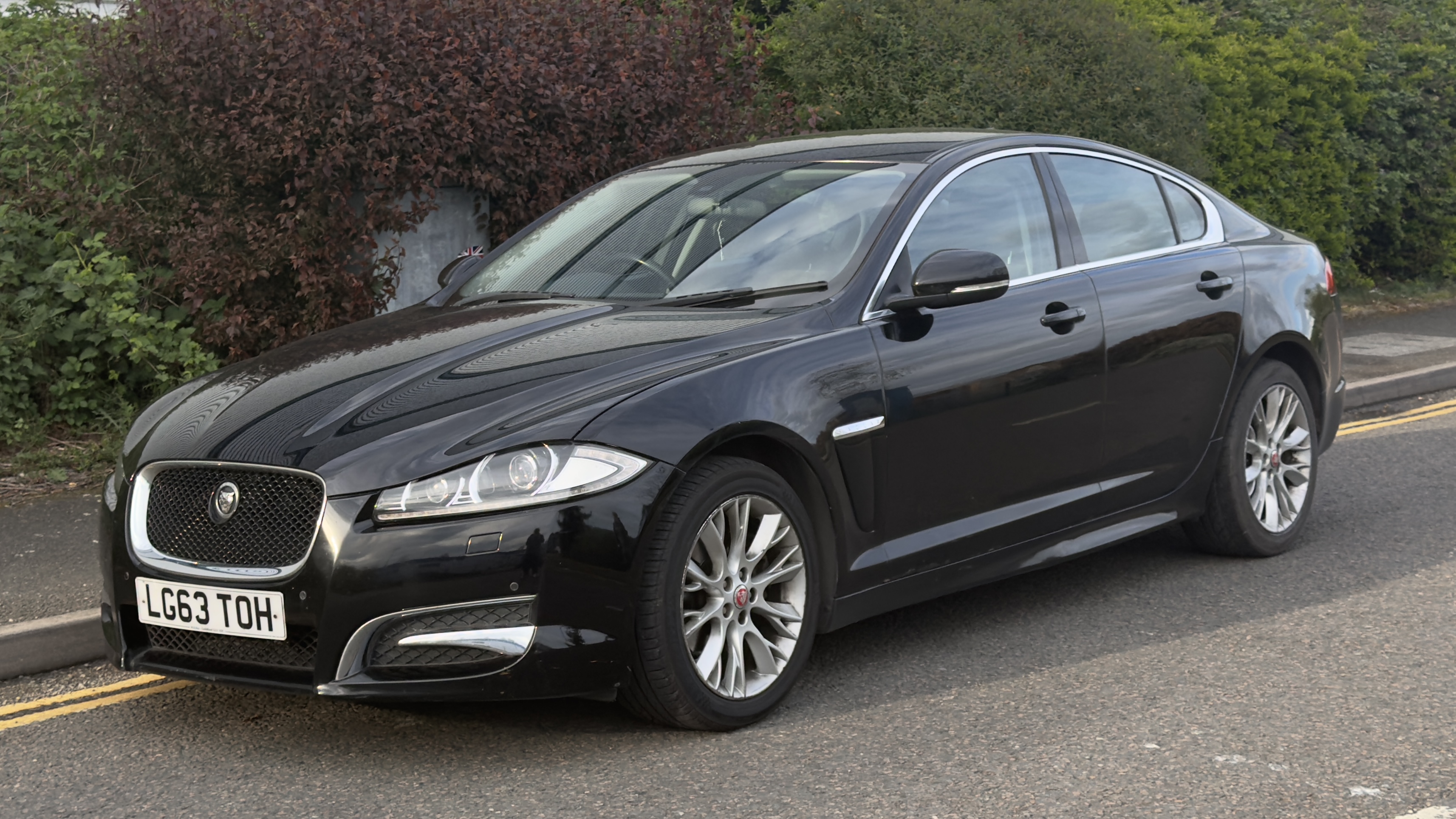 Jaguar XF (2013) image 8