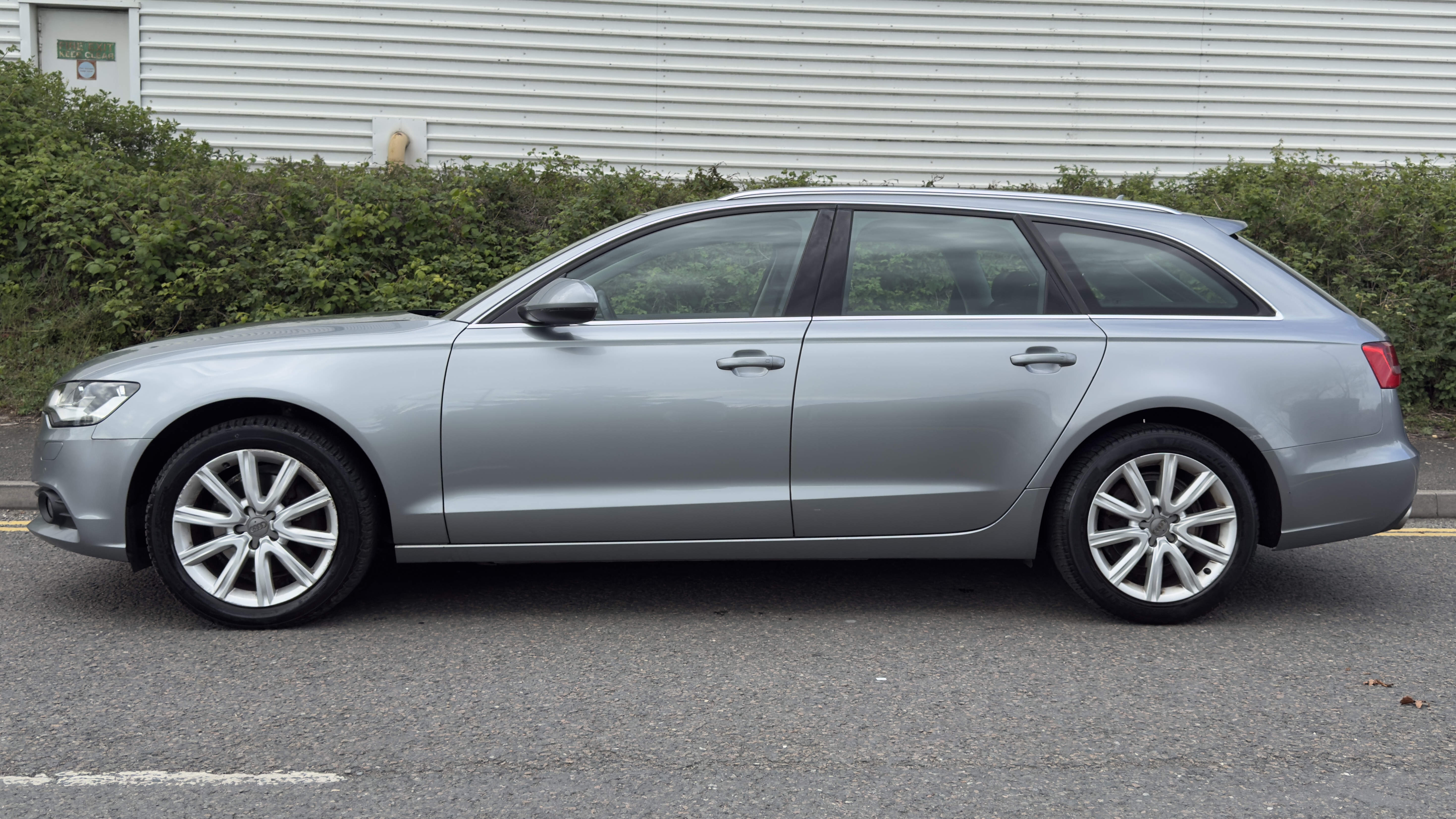 Audi A6 (2012) image 7