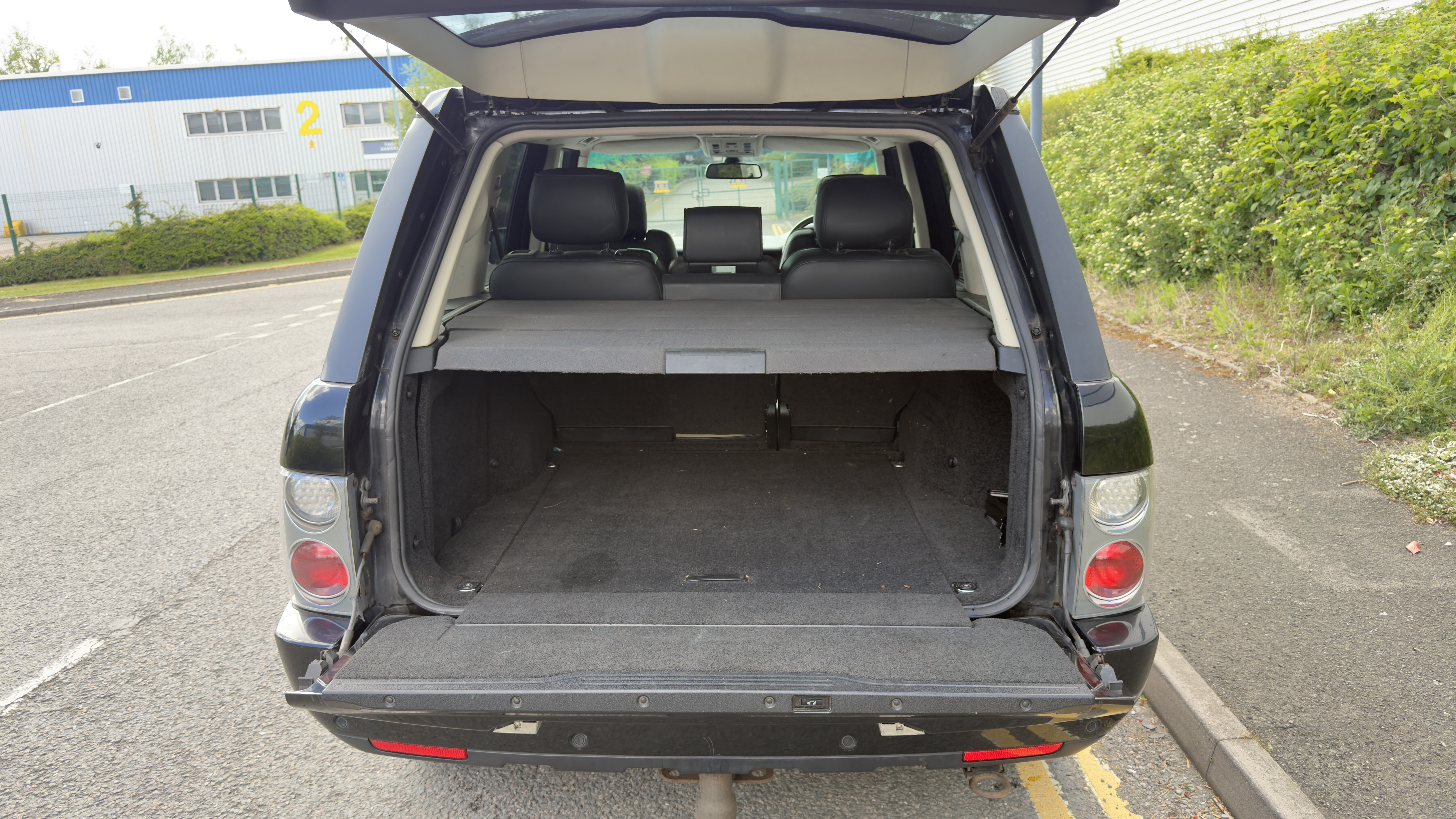 Land Rover Range Rover Vogue (2009) image 6