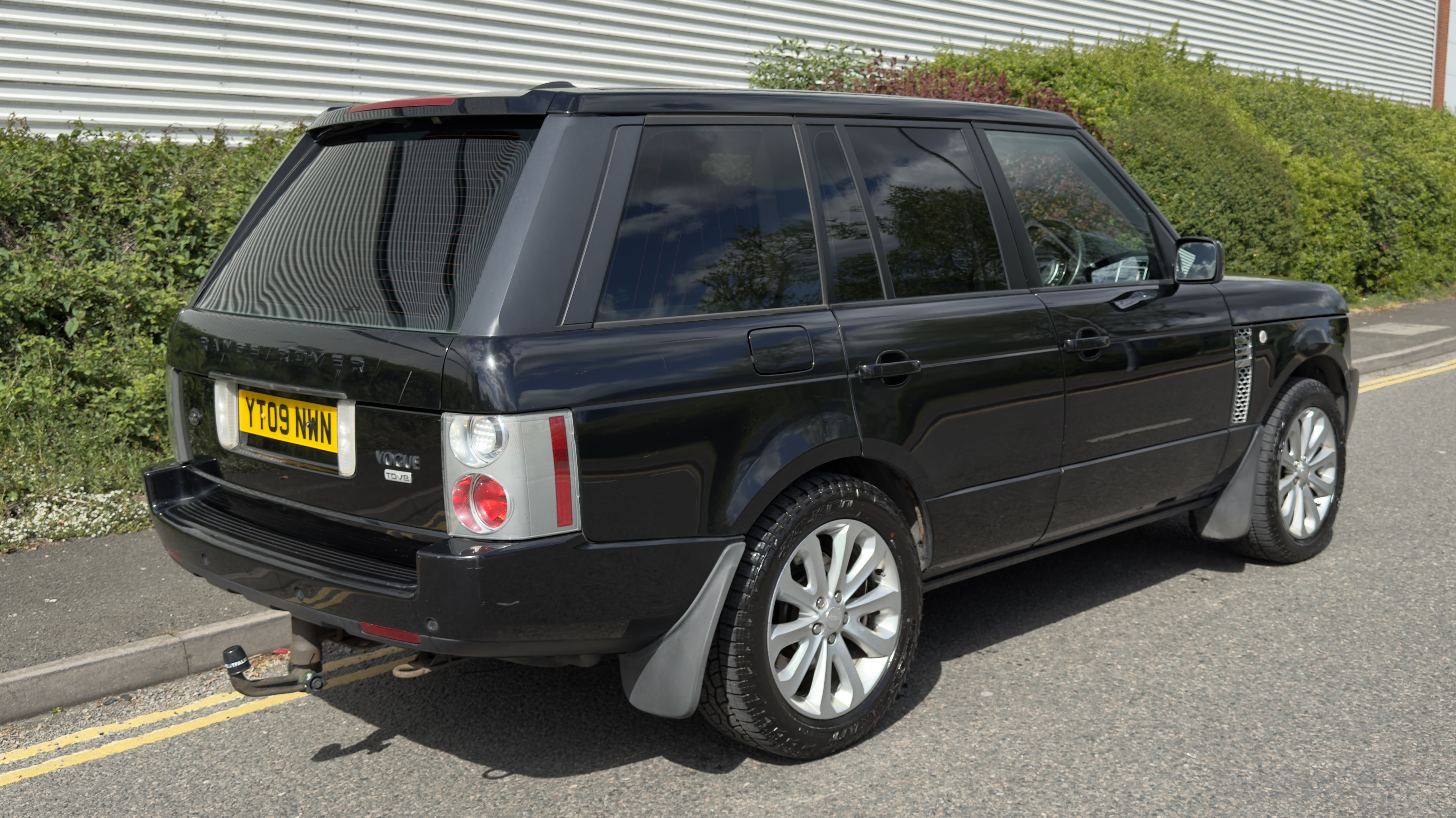 Land Rover Range Rover Vogue (2009) image 3