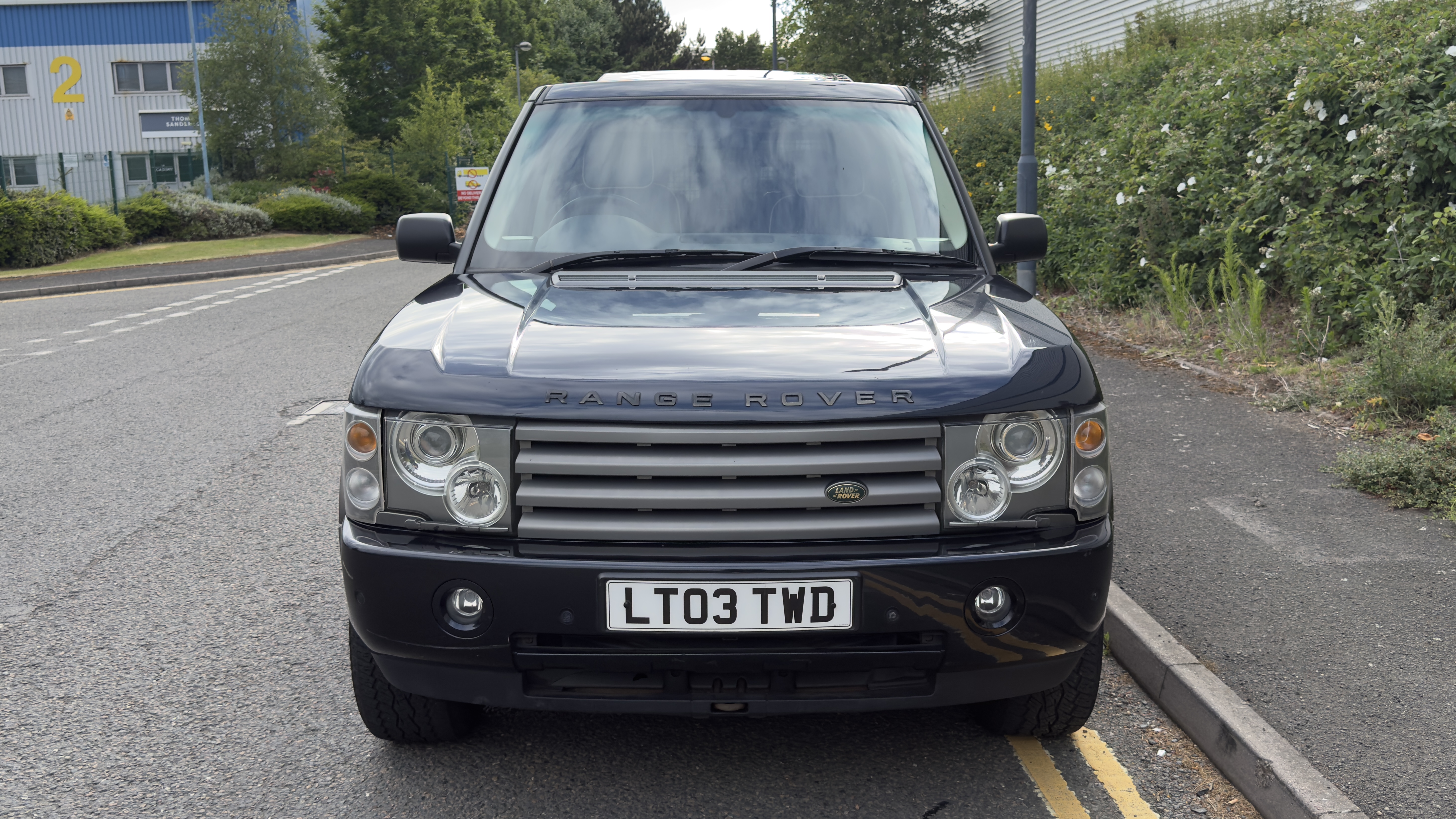 Land Rover Range Rover Vogue (2003) image 8